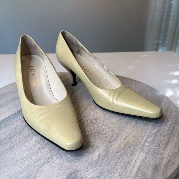 Prada Yellow Leather Kitten Heel Pumps Classic Pointed Toe Italy EU 37.5 US 7.5 - Picture 1 of 10
